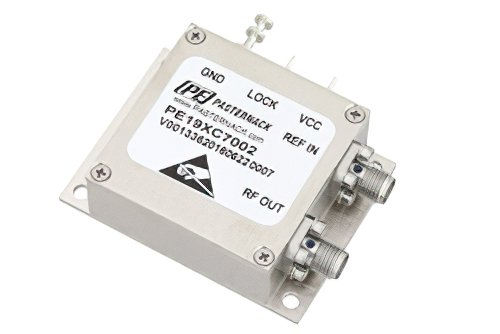 2 GHz 锁相振荡器，10 MHz 外部基准，相位噪声 -100 dBc/Hz，SMA