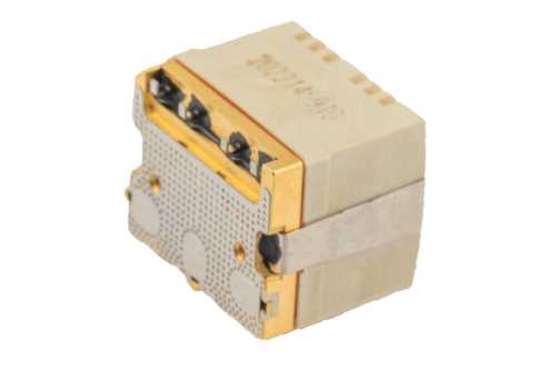 单刀双掷机电式继电器开关，闩锁，DC ~ 8 GHz，最高可达40W，12V，热切换，SMT，500万次生命周期
