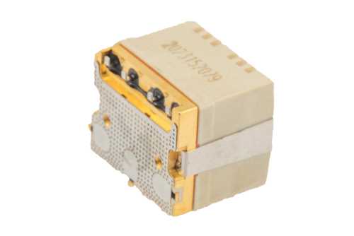 单刀双掷机电式继电器开关，闩锁，DC ~18 GHz，最高可达40W，24V，热切换，SMT，500万次生命周期