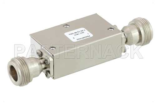 双节隔离器，隔离度32 dB，8 GHz至18 GHz，5瓦，SMA母头