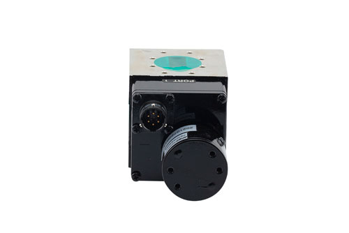 WR90 波导机电式继电器开关，单刀双掷/双刀双掷，故障保护，8.2 GHz~12.4 GHz，5 kW，CPR平面配置，28V