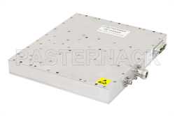 高功率高增益放大器，增益 50 dB，饱和输出功率 79瓦，2.2 GHz至2.7 GHz，SMA