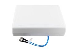 低 PIM X-pol面板天线，617-960 MHz/1710-2700 MHz/3300-4200 MHz/4900-6000 MHz，5.5 dBi，壁挂安装，两个N型母头连接器