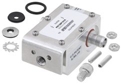 TNC母头/母头(输入/输出)，同轴射频浪涌保护器，800 MHz至2.5 GHz，直流通过，300W，IP67，500uJ，20kA，混合，安装支架正对连接器主体