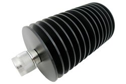 3 dB 固定衰减器，N 型公头到 N 型母头，定向黑色阳极氧化铝散热器体，额定功率为 100 瓦，最高可达 18 GHz