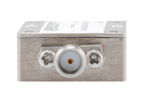 正斜率均衡器，1 GHz~18 GHz，固定均衡值8 dB， 损耗1.5 dB， Pin 最大值+30 dBm，现场可更换连接器，SMA