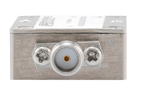 正斜率均衡器，6 GHz~18 GHz，固定均衡值8 dB， 损耗1.5 dB， 现场可更换连接器，SMA